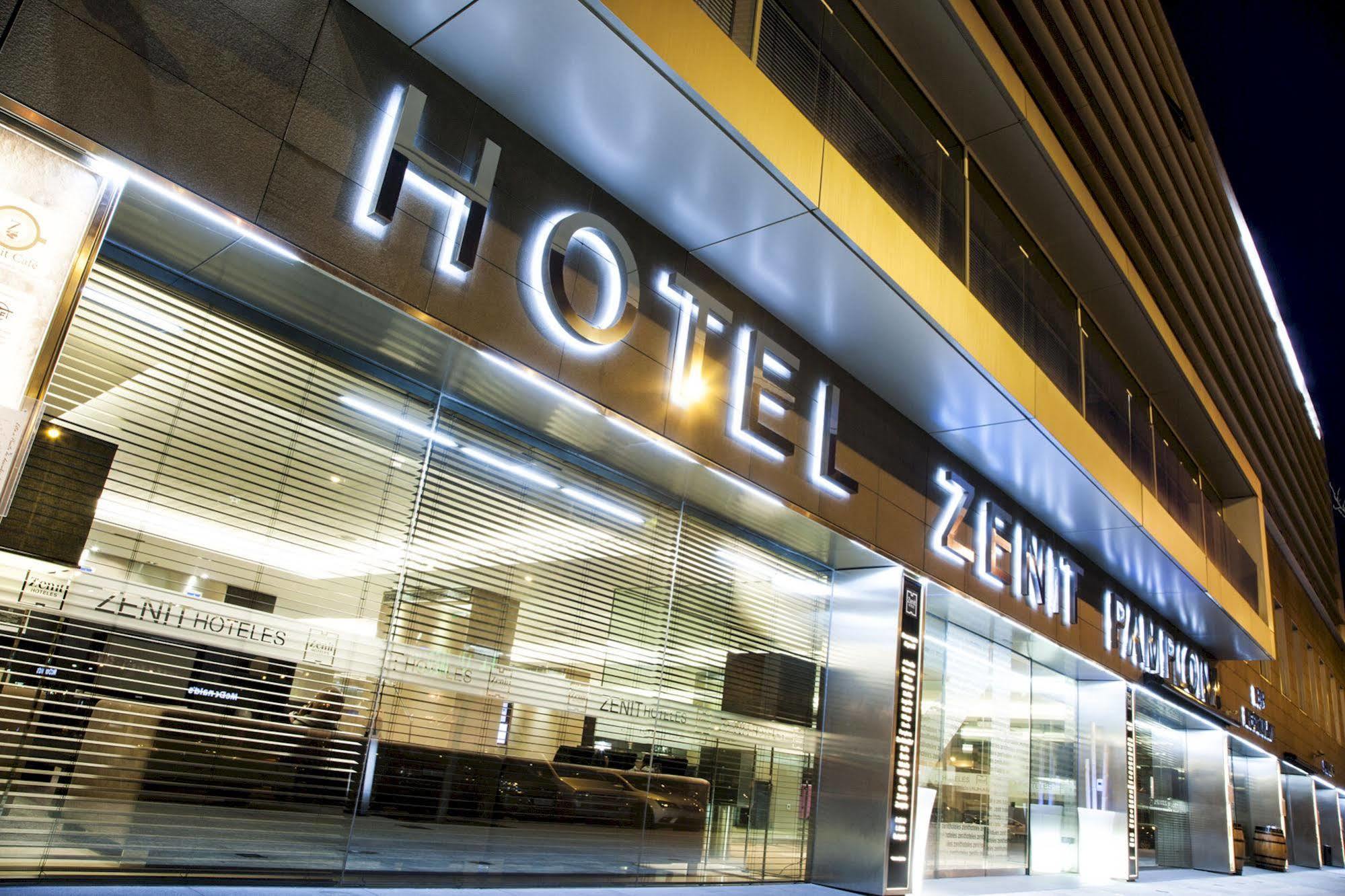 Hotel Zenit Pamplona Кордовилья Экстерьер фото